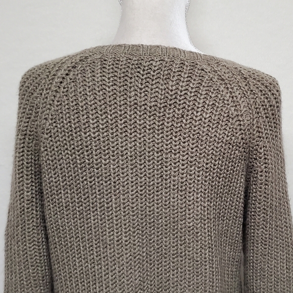 AMERICAN Eagle Outfitters Taupe Knit Wide Neck Oversized Jegging Sweater Medium - Picture 8 of 11